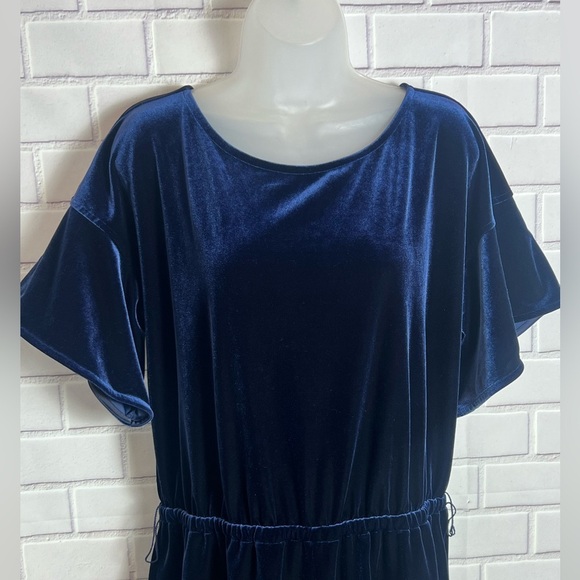 VINEYARD VINES Navy blue Velvet belted Romper/size XL - Picture 5 of 14